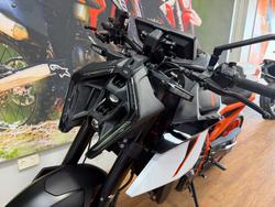 2026 Ktm 990 DUKE WHITE