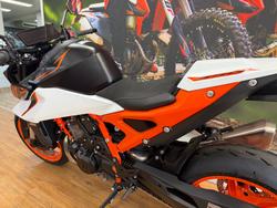 2026 Ktm 990 DUKE WHITE