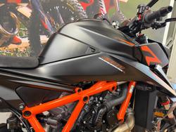 2026 Ktm 1390 SUPER DUKE R Black