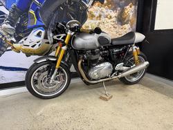 2017 Triumph THRUXTON R SLIVER