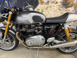 2017 Triumph THRUXTON R SLIVER