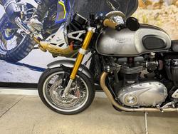 2017 Triumph THRUXTON R SLIVER