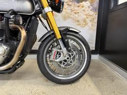 2017 Triumph THRUXTON R SLIVER