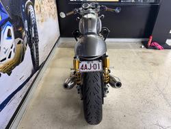 2017 Triumph THRUXTON R SLIVER
