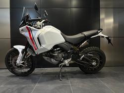 2025 Ducati DESERTX WHITE