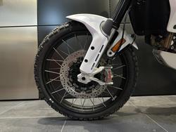 2025 Ducati DESERTX WHITE