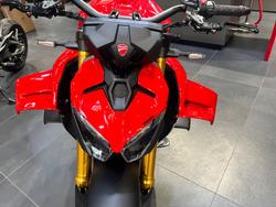 2026 Ducati STREETFIGHTER V4 RED