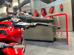 2026 Ducati STREETFIGHTER V4 RED
