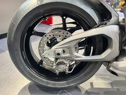 2026 Ducati STREETFIGHTER V4 RED