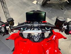 2026 Ducati STREETFIGHTER V4 RED