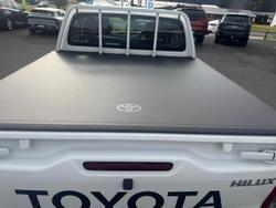 2024 Toyota Hilux SR