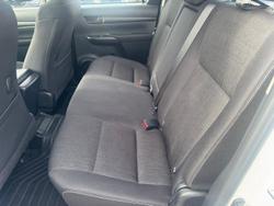 2024 Toyota Hilux SR