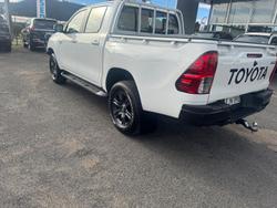 2024 Toyota Hilux SR
