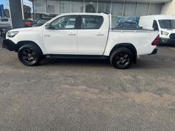 2024 Toyota Hilux SR