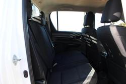 2023 Toyota Hilux SR