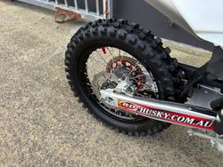 2010 HUSQVARNA TE449 WHITE