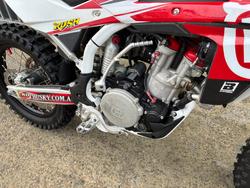 2010 HUSQVARNA TE449 WHITE