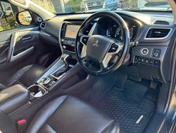 2022 Mitsubishi Pajero Sport Exceed
