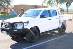 2022 Toyota Hilux SR
