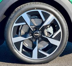 2026 MINI Cooper S Favoured