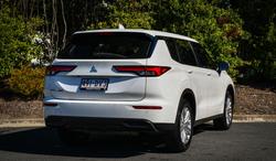 2021 Mitsubishi Outlander ES