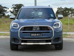 2025 MINI Countryman S Favoured