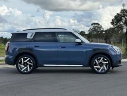 2025 MINI Countryman S Favoured