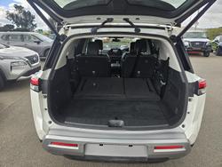 2024 Nissan Pathfinder Ti-L