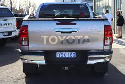 2020 Toyota Hilux SR5