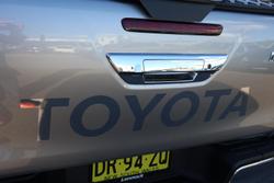 2020 Toyota Hilux SR5