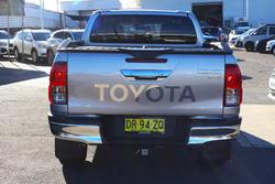 2020 Toyota Hilux SR5