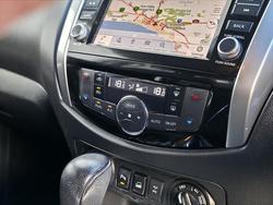 2022 Nissan Navara ST-X