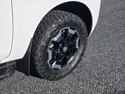 2022 Nissan Navara ST-X
