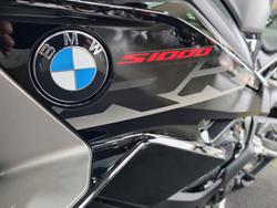 2026 BMW Motorrad S 1000 RR RACE BLACK STORM METALLIC