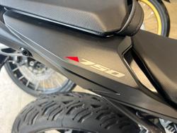 2025 Honda CB750 (HORNET) BLACK