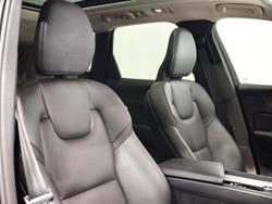 2022 Volvo XC60 Ultimate B6 Dark