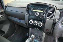 2011 Nissan Navara ST-X 550