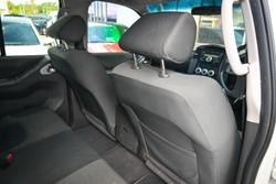 2011 Nissan Navara ST-X 550