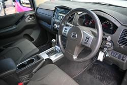 2011 Nissan Navara ST-X 550
