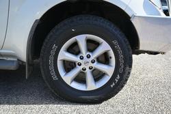 2011 Nissan Navara ST-X 550