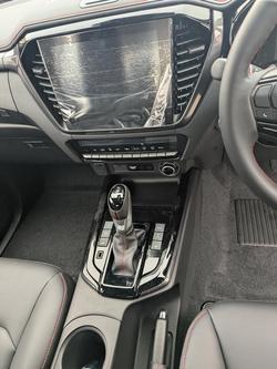 2026 Isuzu D-MAX X-TERRAIN MY25.5 4X4 Dual Range Mineral White