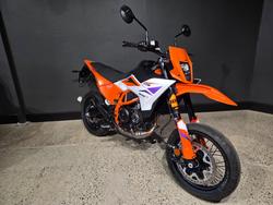 2026 Ktm 390 SMC R ORANGE