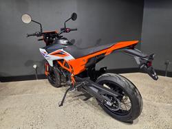 2026 Ktm 390 SMC R ORANGE