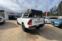 2023 Toyota Hilux SR