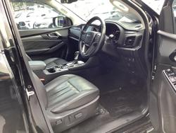 2022 Isuzu MU-X LS-T