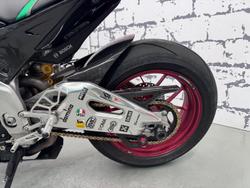 2016 Aprilia RSV4 RF RSV4 Grey