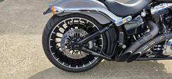 2016 HARLEY-DAVIDSON FXSB SOFTAIL BREAKOUT