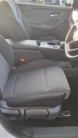 2025 Nissan X-TRAIL ST