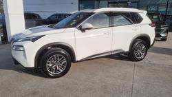 2025 Nissan X-TRAIL ST