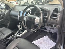 2021 Isuzu MU-X LS-T